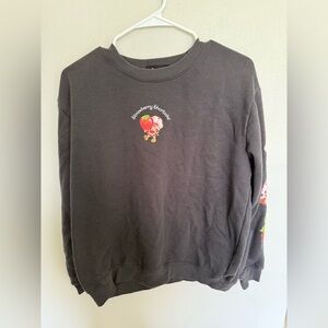 Strawberry Shortcake Sweatshirt 🍓 Size M